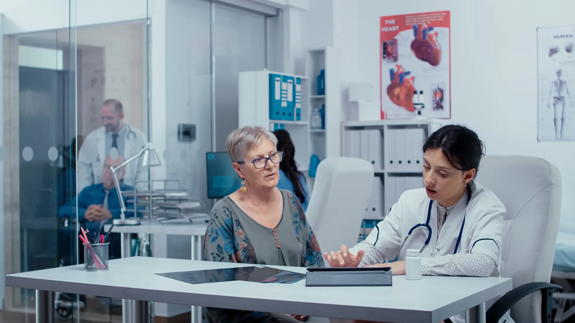 Analysegespraech mit patientin.webp